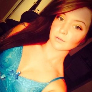 Meet your Posher, Ronni